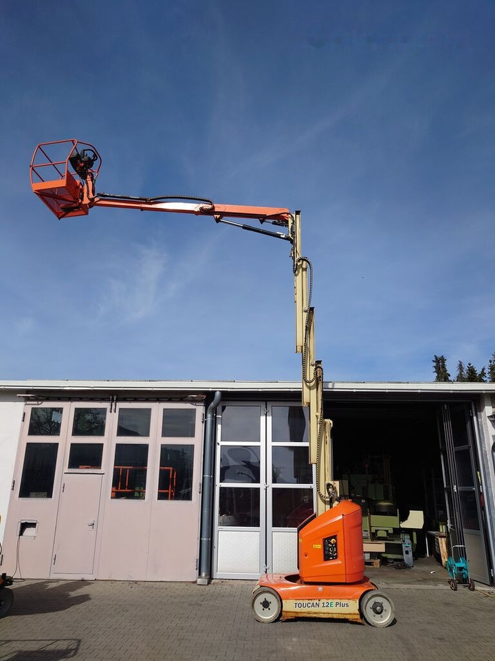 JLG TOUCAN 12E PLUS - Masttõstuk: pilt 2 JLG TOUCAN 12E PLUS - Masttõstuk: pilt 2