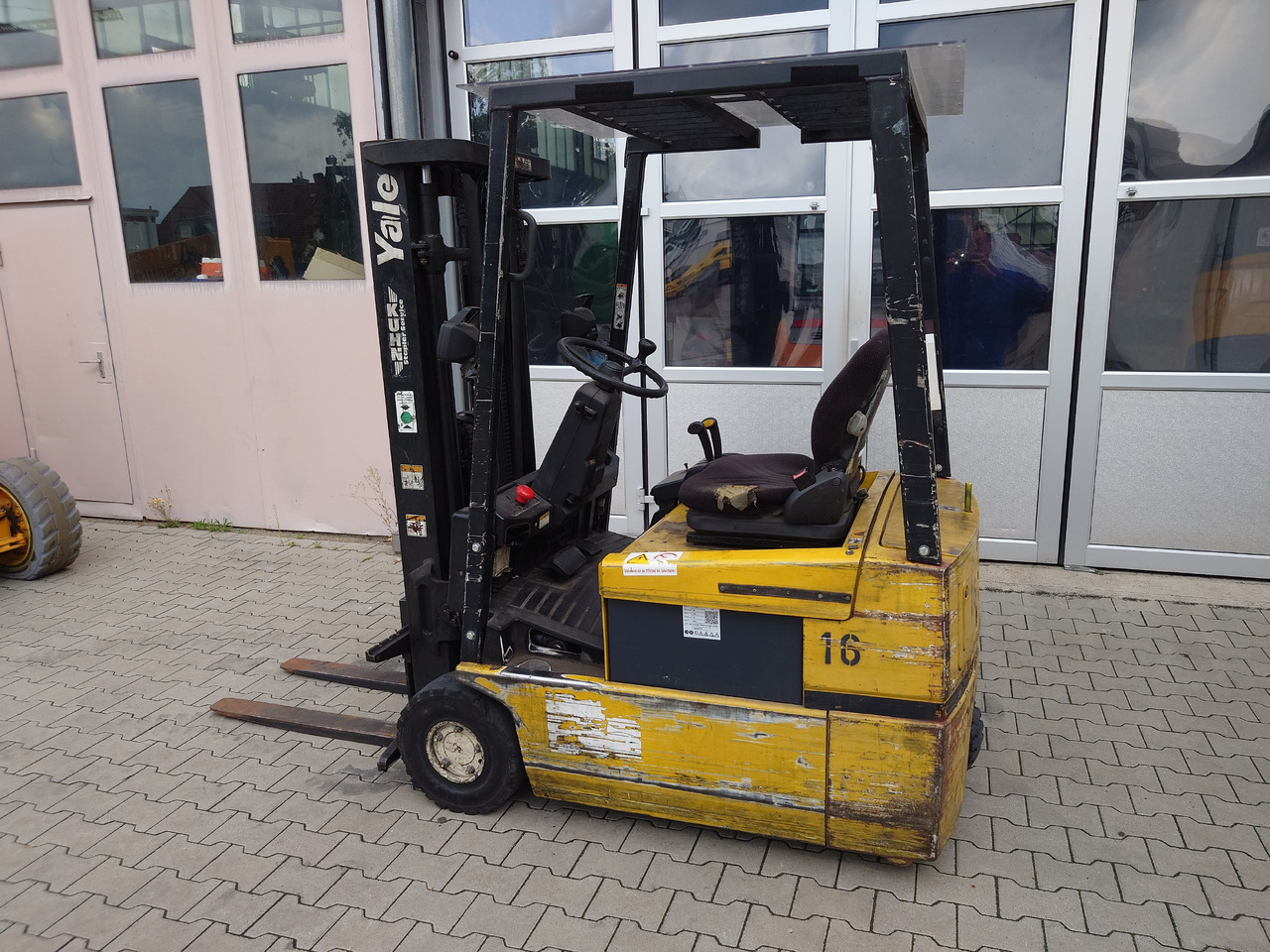 YALE ERP16ATFE1980 - Elektritõstuk: pilt 2 YALE ERP16ATFE1980 - Elektritõstuk: pilt 2