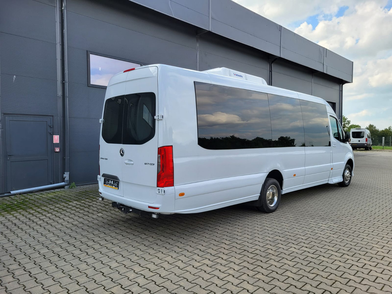 Mercedes-Benz Sprinter 517 CDI LONG 24 places + 4 standing - Maakonnaliini buss: pilt 4 Mercedes-Benz Sprinter 517 CDI LONG 24 places + 4 standing - Maakonnaliini buss: pilt 4