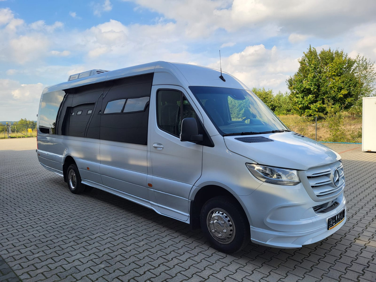 Mercedes-Benz Sprinter 519 CDI 24 places + 4 standing NEW - Kaugsõidu buss: pilt 1 Mercedes-Benz Sprinter 519 CDI 24 places + 4 standing NEW - Kaugsõidu buss: pilt 1