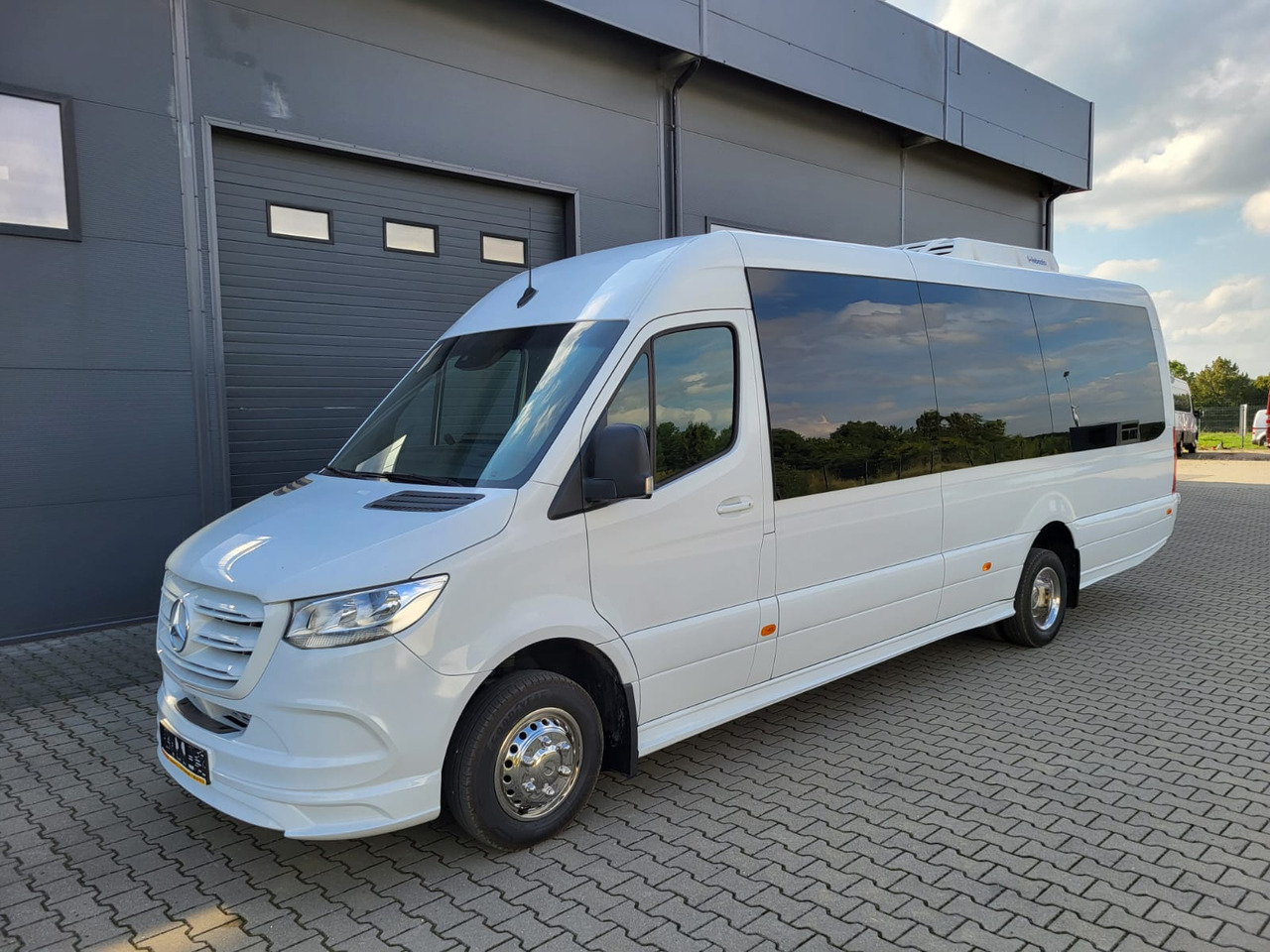 Mercedes-Benz Sprinter 519 CDI 24 places + 4 standing NEW - Kaugsõidu buss: pilt 2 Mercedes-Benz Sprinter 519 CDI 24 places + 4 standing NEW - Kaugsõidu buss: pilt 2