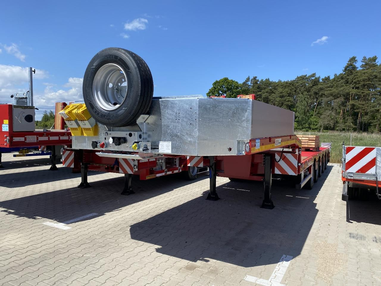 FAYMONVILLE MAXTRAILER MAX100 - Madal platvormpoolhaagis: pilt 3 FAYMONVILLE MAXTRAILER MAX100 - Madal platvormpoolhaagis: pilt 3