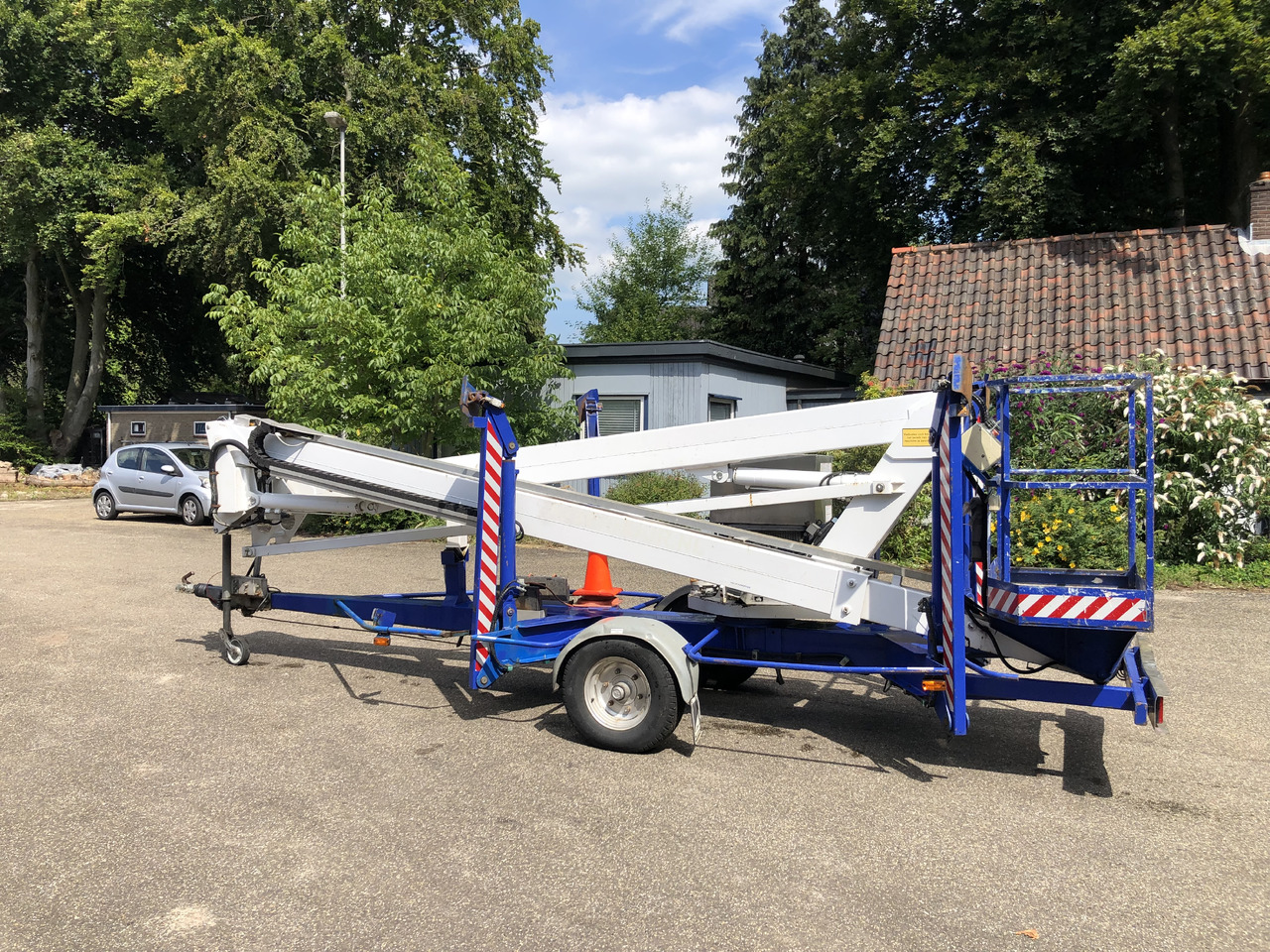 Custer R17EHS 2002 230V trailer mounted platform R17 - Järelveetav korvtõstuk: pilt 2 Custer R17EHS 2002 230V trailer mounted platform R17 - Järelveetav korvtõstuk: pilt 2