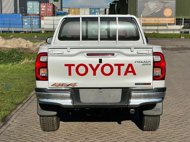 Toyota Hilux GLX SR5 4x4 - 2 UNITS IN STOCK - 2.4 D Double Cab - EURO 2 - NEW!! - Pikap, Meeskonnaauto: pilt 4 Toyota Hilux GLX SR5 4x4 - 2 UNITS IN STOCK - 2.4 D Double Cab - EURO 2 - NEW!! - Pikap, Meeskonnaauto: pilt 4