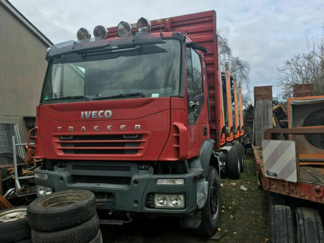Iveco AD260T450PS 6x4 Blatt Blatt (E:5) - Metsaveok, Kraanaga veoauto: pilt 1 Iveco AD260T450PS 6x4 Blatt Blatt (E:5) - Metsaveok, Kraanaga veoauto: pilt 1