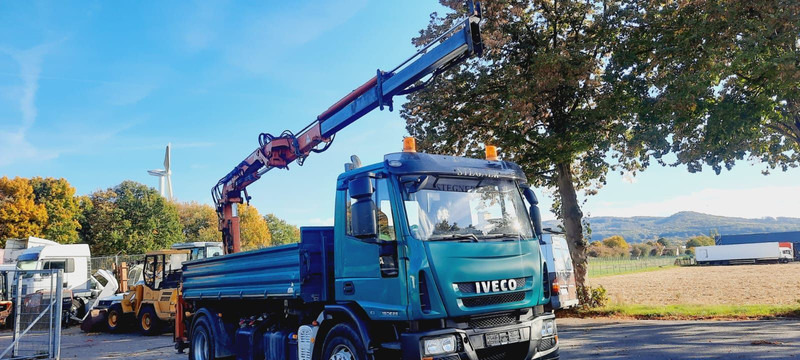 Iveco ML180E28K 4x2 mit Kran/Funk/Greifer - Kallurauto, Kraanaga veoauto: pilt 1 Iveco ML180E28K 4x2 mit Kran/Funk/Greifer - Kallurauto, Kraanaga veoauto: pilt 1
