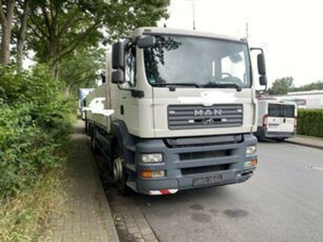 MAN 26.320 Pritsche mit Kran Tirre 170 - Madelveok/ Platvormveok, Kraanaga veoauto: pilt 2 MAN 26.320 Pritsche mit Kran Tirre 170 - Madelveok/ Platvormveok, Kraanaga veoauto: pilt 2