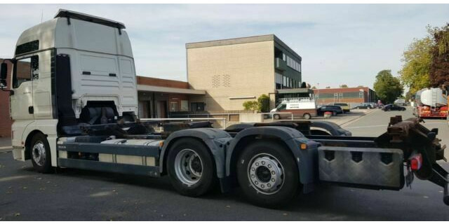 MAN 26.440 TGA BDF 6x2 German Truck - Kabiinišassiiga veoauto: pilt 4 MAN 26.440 TGA BDF 6x2 German Truck - Kabiinišassiiga veoauto: pilt 4