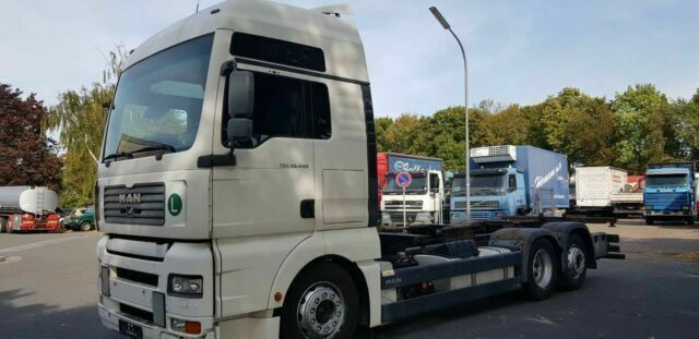 MAN 26.440 TGA BDF 6x2 German Truck - Kabiinišassiiga veoauto: pilt 1 MAN 26.440 TGA BDF 6x2 German Truck - Kabiinišassiiga veoauto: pilt 1