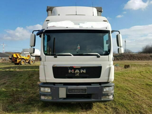MAN TGL8.240 G.Haus/2xBett Klima AHK - Tent veoauto: pilt 1 MAN TGL8.240 G.Haus/2xBett Klima AHK - Tent veoauto: pilt 1