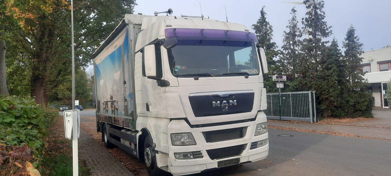 MAN TGX 18.360PS 4x2 G.Haus Kran+Funk - Tent veoauto, Kraanaga veoauto: pilt 2 MAN TGX 18.360PS 4x2 G.Haus Kran+Funk - Tent veoauto, Kraanaga veoauto: pilt 2