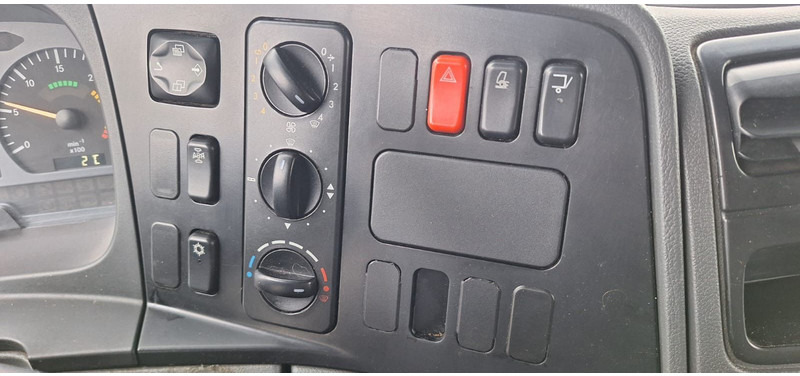 Mercedes-Benz 1222 Atego Koffer mit LBW Klima - Kasti veoauto: pilt 5 Mercedes-Benz 1222 Atego Koffer mit LBW Klima - Kasti veoauto: pilt 5