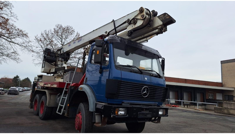 Mercedes-Benz 2629 AK Motorwagen mit Kran Dachdeckerkran6x6 - Madelveok/ Platvormveok, Kraanaga veoauto: pilt 3 Mercedes-Benz 2629 AK Motorwagen mit Kran Dachdeckerkran6x6 - Madelveok/ Platvormveok, Kraanaga veoauto: pilt 3