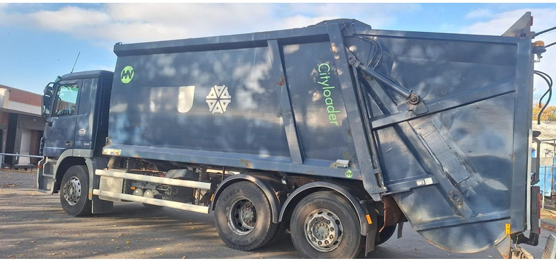 Mercedes-Benz 2632 Müllwgen 6x2 M.Haus E5 Blatt/Luft - Prügiauto: pilt 4 Mercedes-Benz 2632 Müllwgen 6x2 M.Haus E5 Blatt/Luft - Prügiauto: pilt 4