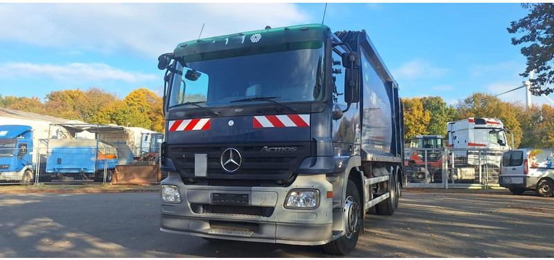 Mercedes-Benz 2632 Müllwgen 6x2 M.Haus E5 Blatt/Luft - Prügiauto: pilt 1 Mercedes-Benz 2632 Müllwgen 6x2 M.Haus E5 Blatt/Luft - Prügiauto: pilt 1