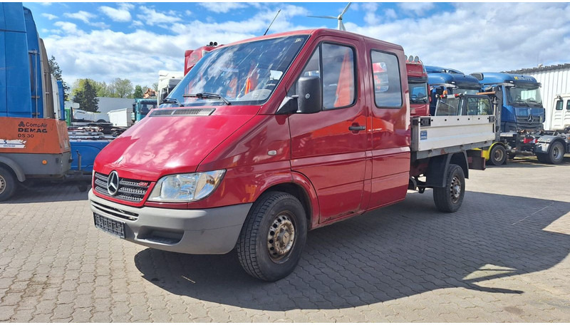 Mercedes-Benz 300-serie 313 Pritsche Doppelkabine - Madelauto, Meeskonnaauto: pilt 2 Mercedes-Benz 300-serie 313 Pritsche Doppelkabine - Madelauto, Meeskonnaauto: pilt 2