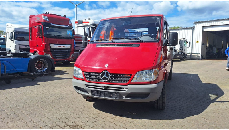 Mercedes-Benz 300-serie 313 Pritsche Doppelkabine - Madelauto, Meeskonnaauto: pilt 3 Mercedes-Benz 300-serie 313 Pritsche Doppelkabine - Madelauto, Meeskonnaauto: pilt 3