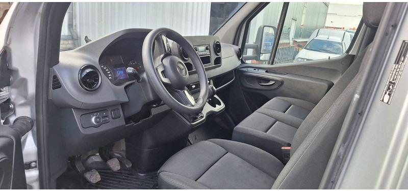 Mercedes-Benz 315 317 319 Sprinter III Koffer - Tarbesõiduk furgoon: pilt 4 Mercedes-Benz 315 317 319 Sprinter III Koffer - Tarbesõiduk furgoon: pilt 4