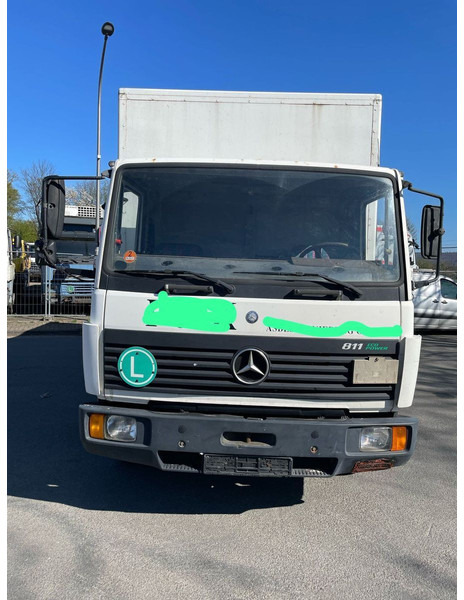 Mercedes-Benz 811 Koffer Blatt/Blatt Gefedert - Kasti veoauto: pilt 3 Mercedes-Benz 811 Koffer Blatt/Blatt Gefedert - Kasti veoauto: pilt 3