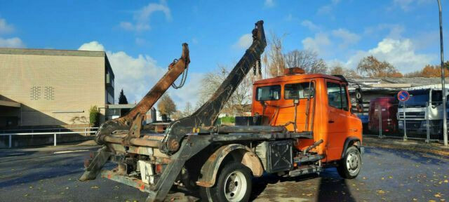 Mercedes-Benz 818D Absetzkipper/Meiller Euro:4 1-Hand - Nöörtõstukiga veoauto: pilt 2 Mercedes-Benz 818D Absetzkipper/Meiller Euro:4 1-Hand - Nöörtõstukiga veoauto: pilt 2