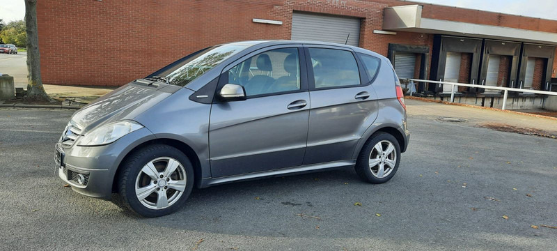 Mercedes-Benz A-Klasse 180 A 180 CDI AVANTGARDE - Luukpära: pilt 2 Mercedes-Benz A-Klasse 180 A 180 CDI AVANTGARDE - Luukpära: pilt 2