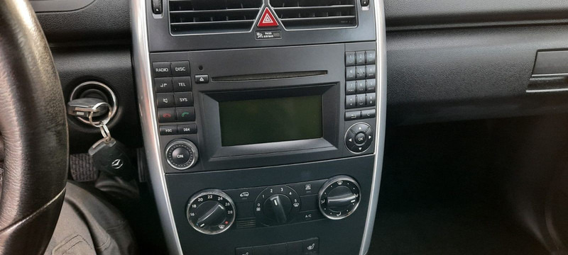 Mercedes-Benz A-Klasse 180 A 180 CDI AVANTGARDE - Luukpära: pilt 5 Mercedes-Benz A-Klasse 180 A 180 CDI AVANTGARDE - Luukpära: pilt 5