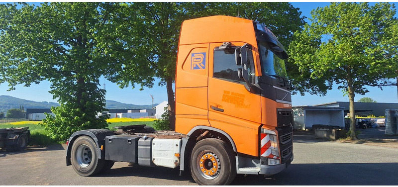 Volvo FH 500 Globbetrotter - Sadulveok: pilt 3 Volvo FH 500 Globbetrotter - Sadulveok: pilt 3