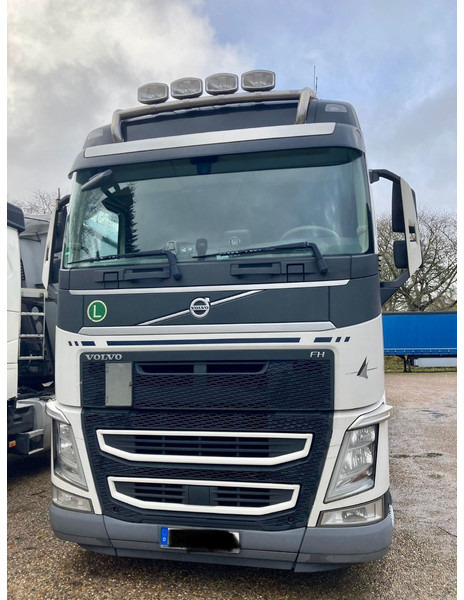Volvo FH 500 Globbetrotter - Sadulveok: pilt 2 Volvo FH 500 Globbetrotter - Sadulveok: pilt 2