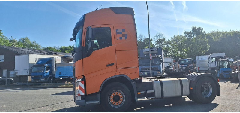 Volvo FH 500 Globbetrotter - Sadulveok: pilt 2 Volvo FH 500 Globbetrotter - Sadulveok: pilt 2