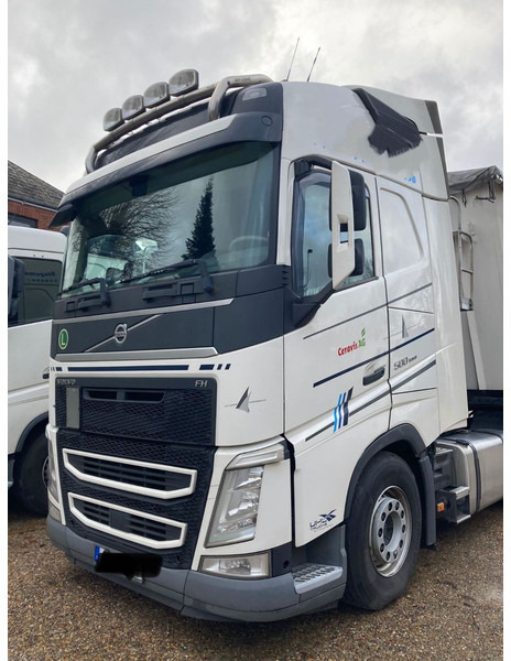 Volvo FH 500 Globbetrotter - Sadulveok: pilt 1 Volvo FH 500 Globbetrotter - Sadulveok: pilt 1