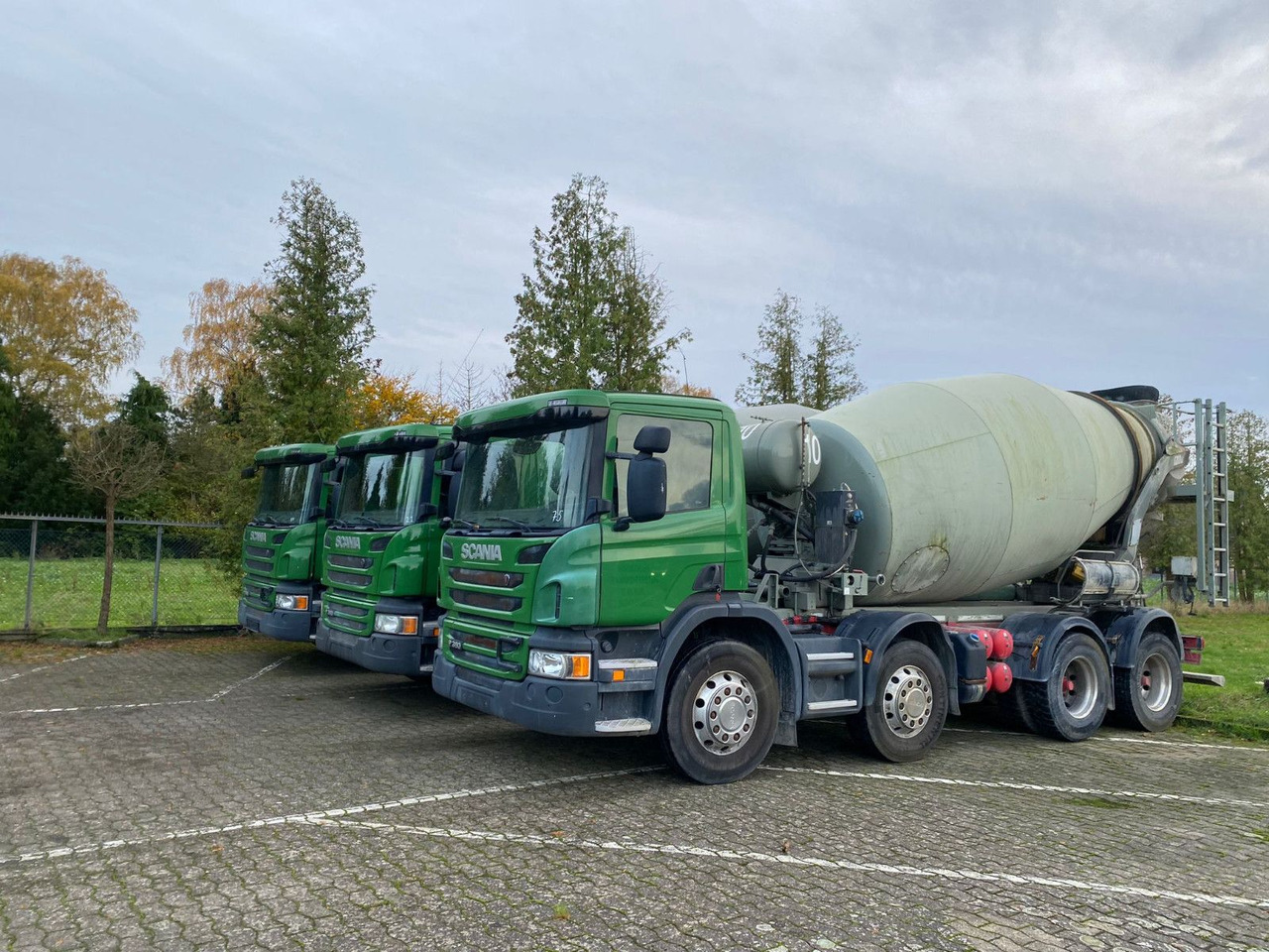 Scania 2x P360 Betonmischer 8x4 Blatt/Blatt E6 2 stück - Autobetoonisegisti: pilt 4 Scania 2x P360 Betonmischer 8x4 Blatt/Blatt E6 2 stück - Autobetoonisegisti: pilt 4