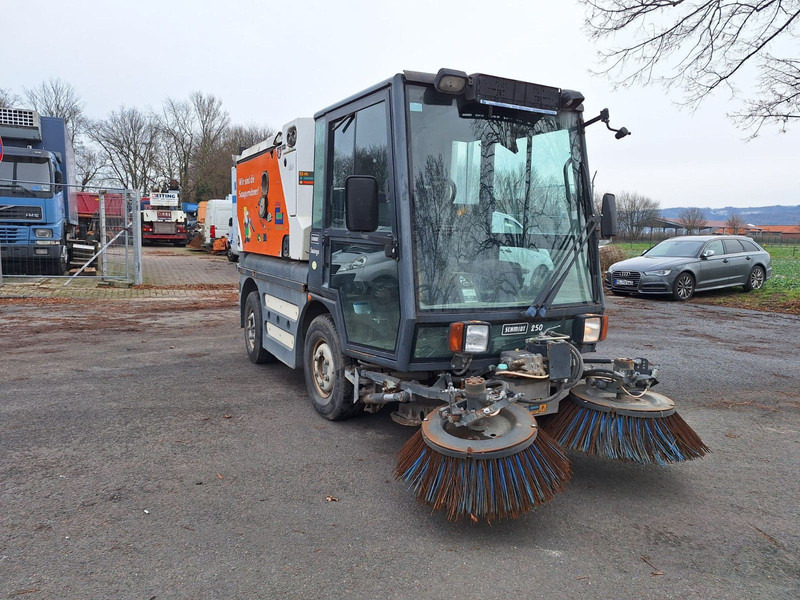 Schmidt Hagen Kehrmaschine K449 - Tänavapühkimismasin: pilt 3 Schmidt Hagen Kehrmaschine K449 - Tänavapühkimismasin: pilt 3