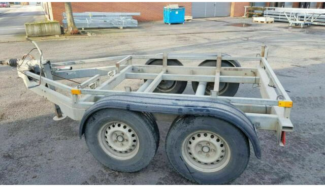 Trebbiner Abrollanhänger/Absetzer - Paadihaagis: pilt 1 Trebbiner Abrollanhänger/Absetzer - Paadihaagis: pilt 1