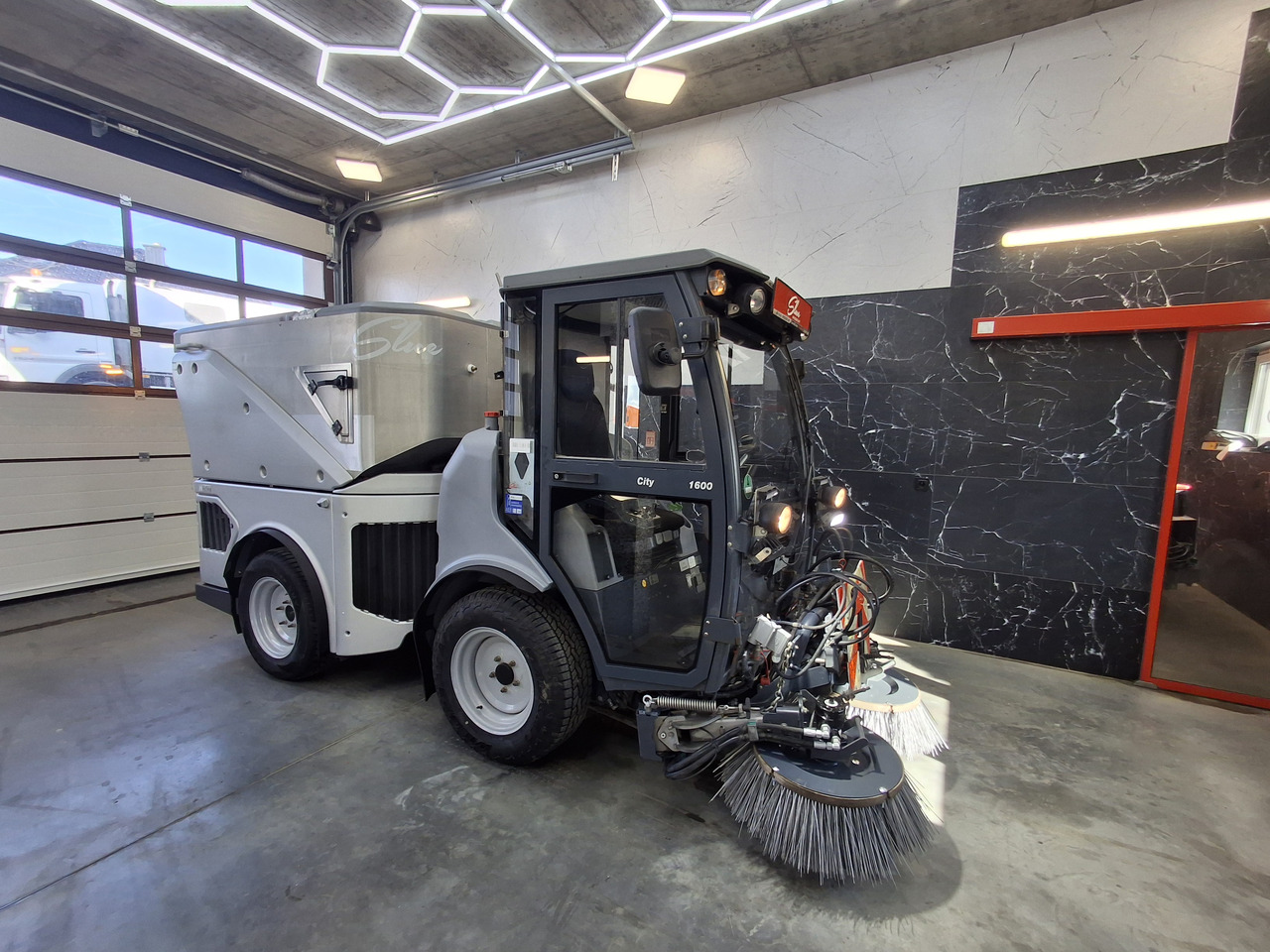 HAKO Citymaster 1600 Kehrmaschine Zamiatarka PM2.5 Euro 6 2019r - Tänavapühkimismasin: pilt 4 HAKO Citymaster 1600 Kehrmaschine Zamiatarka PM2.5 Euro 6 2019r - Tänavapühkimismasin: pilt 4