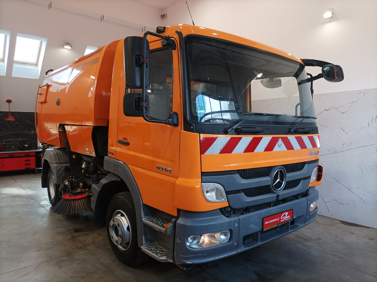 MERCEDES-BENZ Atego 1018 Zamiatarka Kehrmaschine BUCHER Szczotki L/R PM10 2 Silniki 2012r - Tänavapühkimismasin: pilt 1 MERCEDES-BENZ Atego 1018 Zamiatarka Kehrmaschine BUCHER Szczotki L/R PM10 2 Silniki 2012r - Tänavapühkimismasin: pilt 1