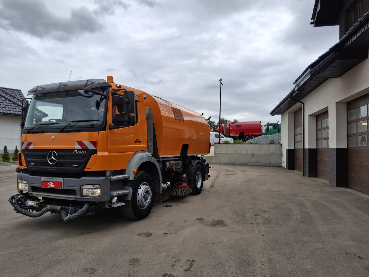 MERCEDES-BENZ Axor 1823 Zamiatarka Kehrmaschine BUCHER 2 Motoren Szczotki L/R Sweeper - Tänavapühkimismasin: pilt 2 MERCEDES-BENZ Axor 1823 Zamiatarka Kehrmaschine BUCHER 2 Motoren Szczotki L/R Sweeper - Tänavapühkimismasin: pilt 2