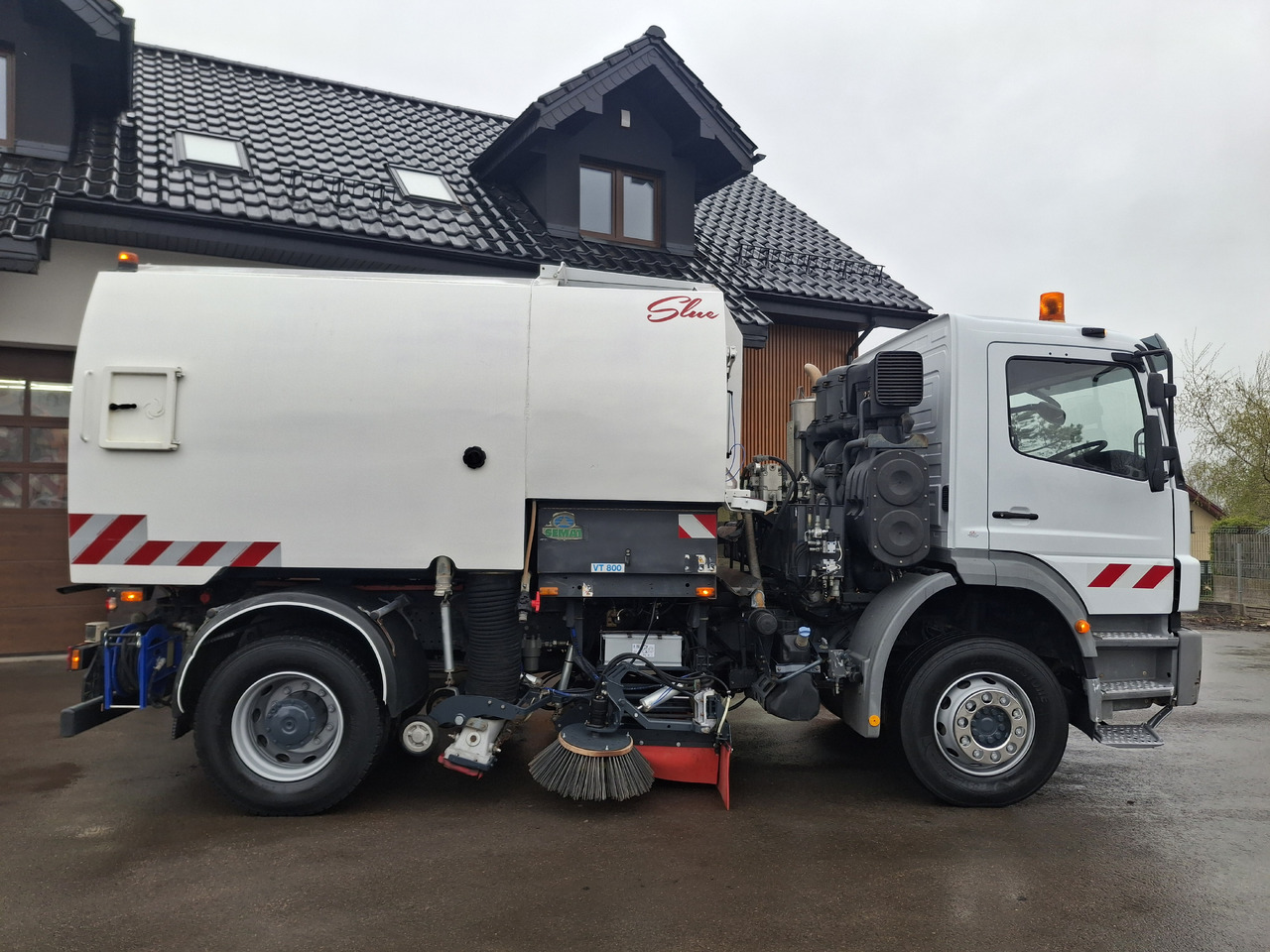 MERCEDES-BENZ Axor 1829 Zamiatarka Kehrmaschine Johnston 2 Motoren Karcher L/R - Tänavapühkimismasin: pilt 5 MERCEDES-BENZ Axor 1829 Zamiatarka Kehrmaschine Johnston 2 Motoren Karcher L/R - Tänavapühkimismasin: pilt 5