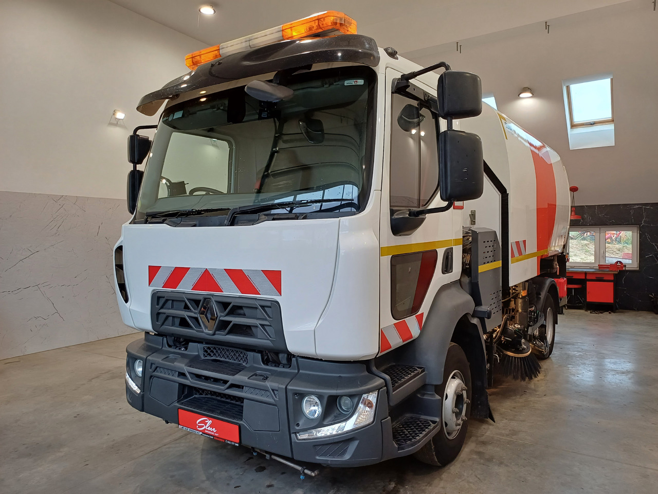 RENAULT D12 Zamiatarka Kehrmaschine 2 Motoren SEMAT Zoeller Szczotki L/R Euro 6 PM10 2017r - Tänavapühkimismasin: pilt 2 RENAULT D12 Zamiatarka Kehrmaschine 2 Motoren SEMAT Zoeller Szczotki L/R Euro 6 PM10 2017r - Tänavapühkimismasin: pilt 2