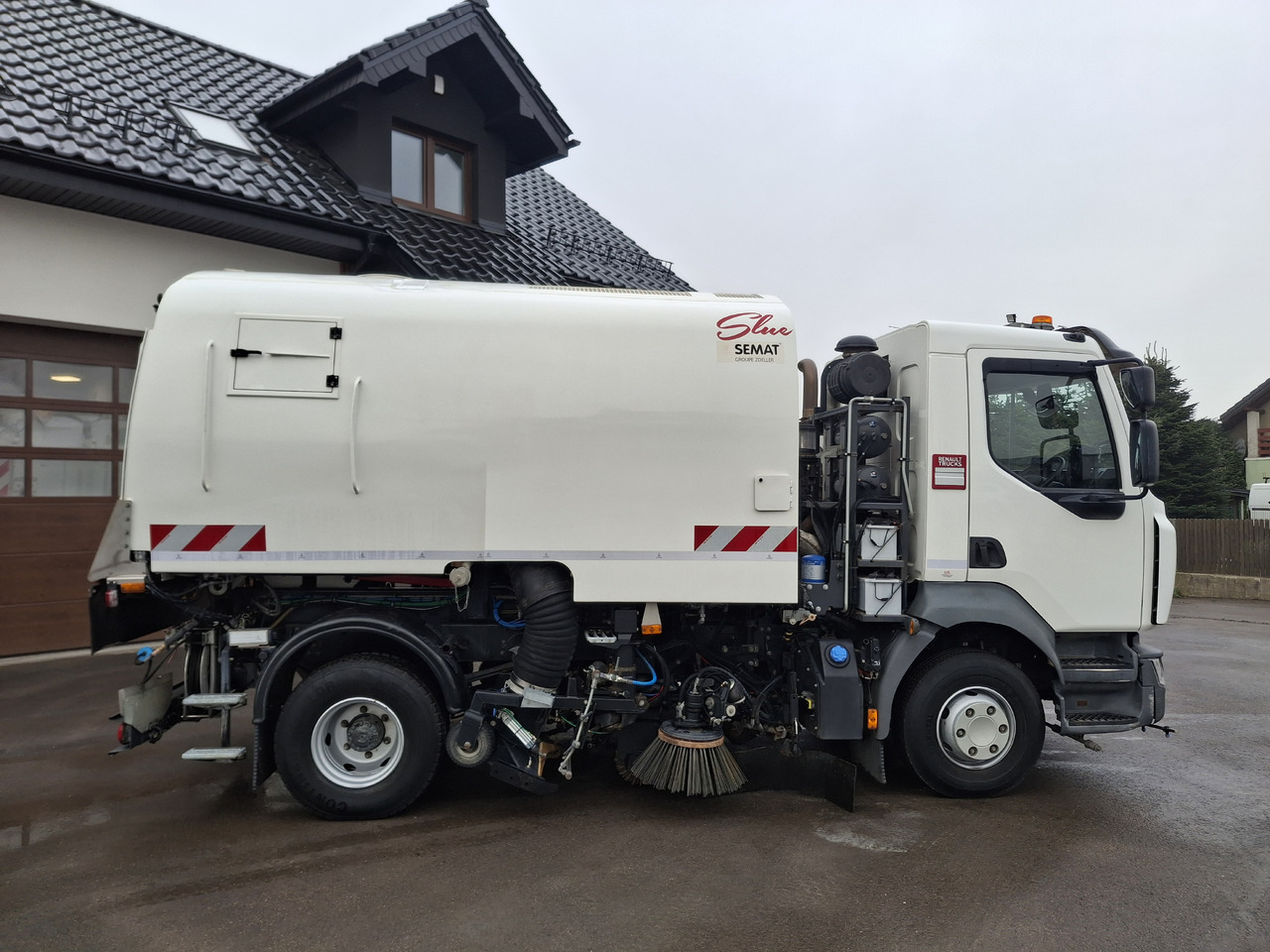 RENAULT D12 Zamiatarka Kehrmaschine SEMAT Zoeller Faun Karcher Euro 6 PM10 L/R 2017r - Tänavapühkimismasin: pilt 5 RENAULT D12 Zamiatarka Kehrmaschine SEMAT Zoeller Faun Karcher Euro 6 PM10 L/R 2017r - Tänavapühkimismasin: pilt 5