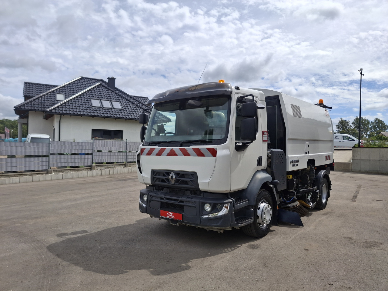 RENAULT D16 Zamiatarka Kehrmaschine FAUN Euro 6 PM10 Szczotki L/R Karcher Rura Do Liści 2 Motoren - Tänavapühkimismasin: pilt 2 RENAULT D16 Zamiatarka Kehrmaschine FAUN Euro 6 PM10 Szczotki L/R Karcher Rura Do Liści 2 Motoren - Tänavapühkimismasin: pilt 2