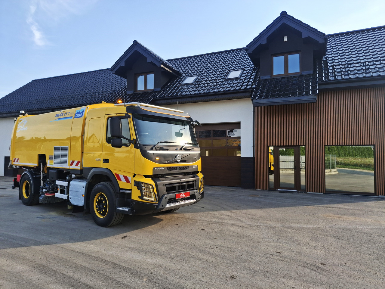 VOLVO FMX 420 Zamiatarka Kehrmaschine Euro 6 PM2.5 BROCK VS 7 TECH Karcher L/R 2145 Mth 2021r - Tänavapühkimismasin: pilt 1 VOLVO FMX 420 Zamiatarka Kehrmaschine Euro 6 PM2.5 BROCK VS 7 TECH Karcher L/R 2145 Mth 2021r - Tänavapühkimismasin: pilt 1