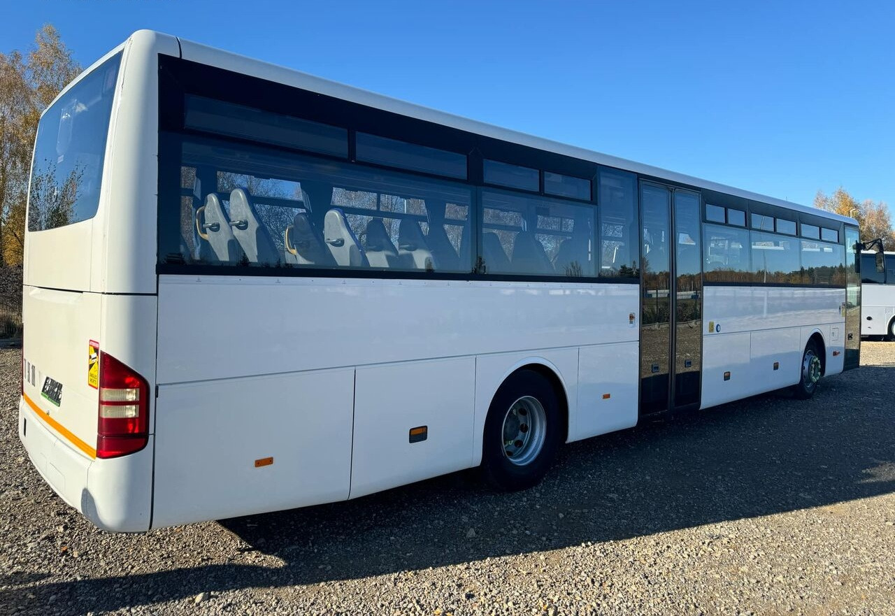 Mercedes-Benz Intouro/Manual/64 miejsca+23 stojące/Winda/Euro 5 - Maakonnaliini buss: pilt 3 Mercedes-Benz Intouro/Manual/64 miejsca+23 stojące/Winda/Euro 5 - Maakonnaliini buss: pilt 3