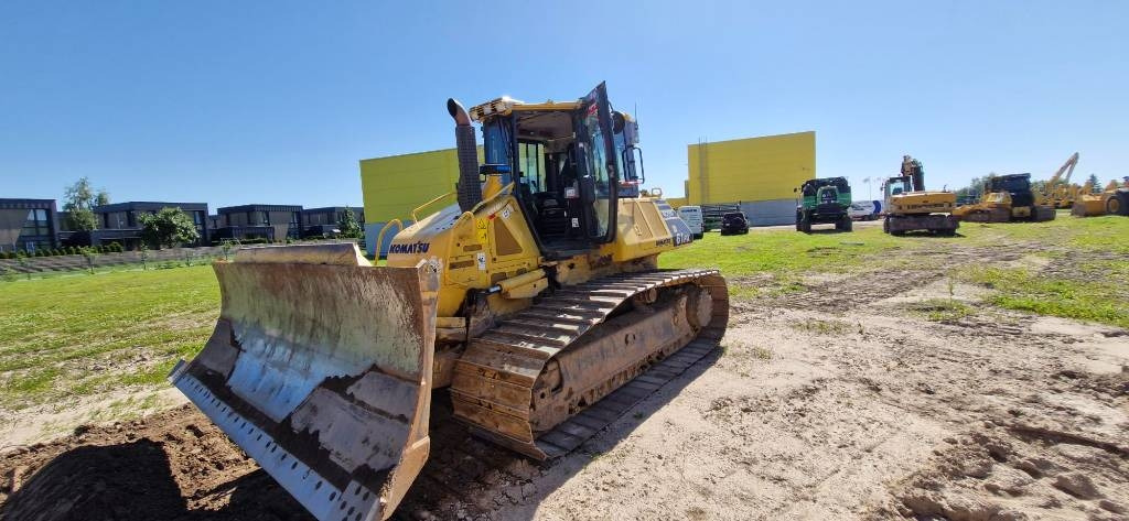 Komatsu D61PX - 24 - Buldooser: pilt 2 Komatsu D61PX - 24 - Buldooser: pilt 2