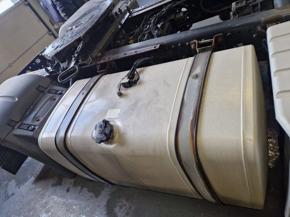 MAN Euro 6 Tank Dieseltank Kraftstofftank 580l - Kütusepaak - Veoauto: pilt 2 MAN Euro 6 Tank Dieseltank Kraftstofftank 580l - Kütusepaak - Veoauto: pilt 2