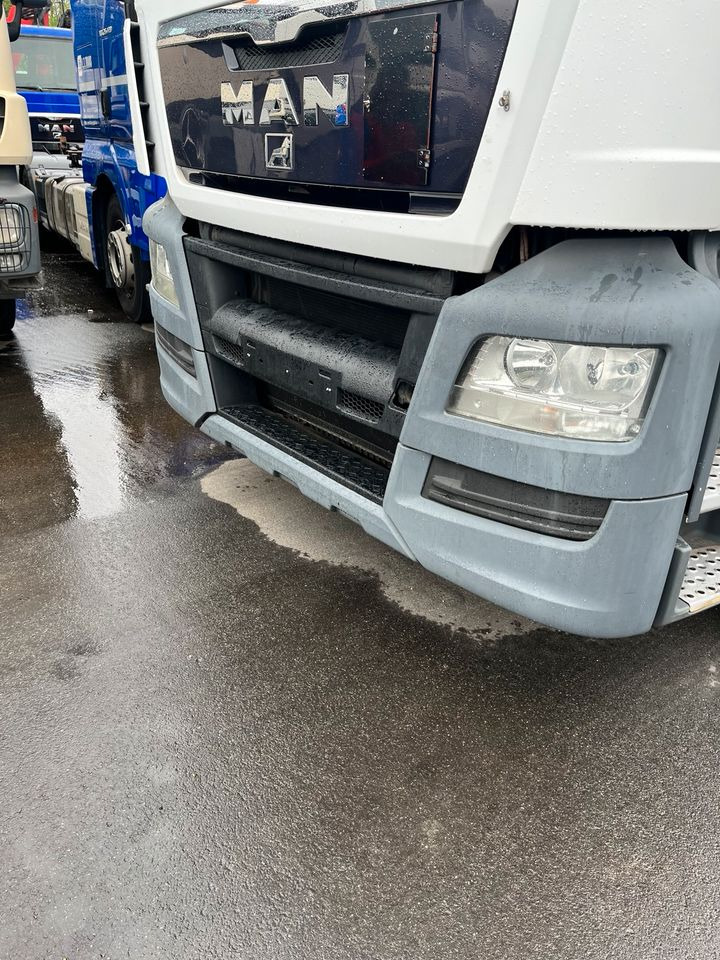 MAN TGS Front Stoßstange Stoßfänger - Kaitseraud - Veoauto: pilt 5 MAN TGS Front Stoßstange Stoßfänger - Kaitseraud - Veoauto: pilt 5