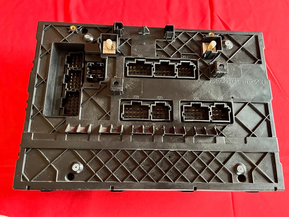 Mercedes Actros A 0014462758 Steuergerät SAM Cabin Control Unit - Kaitse - Veoauto: pilt 3 Mercedes Actros A 0014462758 Steuergerät SAM Cabin Control Unit - Kaitse - Veoauto: pilt 3