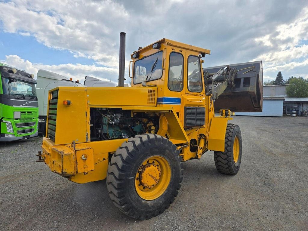 Volvo 4200B - Rataslaadur: pilt 3 Volvo 4200B - Rataslaadur: pilt 3