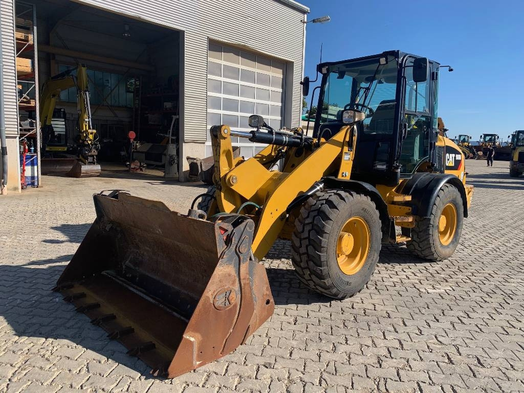 CAT 908M - Rataslaadur: pilt 1 CAT 908M - Rataslaadur: pilt 1