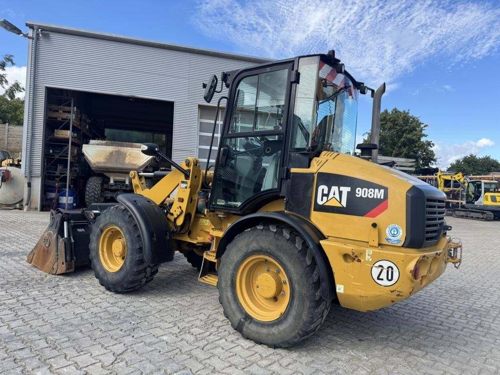 CAT 908M mit Klappschaufe und Palletengabeln - Rataslaadur: pilt 2 CAT 908M mit Klappschaufe und Palletengabeln - Rataslaadur: pilt 2