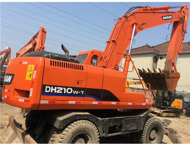 2018 Doosan DH210 - Ratastel ekskavaator: pilt 2 2018 Doosan DH210 - Ratastel ekskavaator: pilt 2